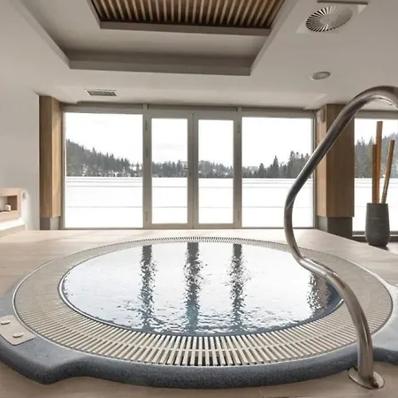 Private Apartment Lora -U Sklopu Aparthotel Vucko 公寓 4*