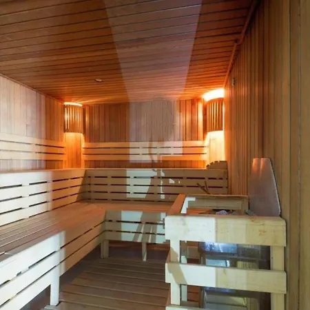 Private Apartment Lora -U Sklopu Aparthotel Vucko 4*