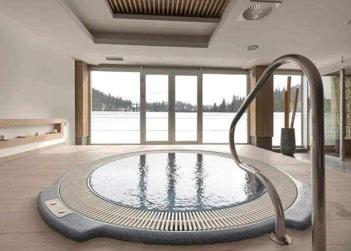 Private Lora -u Sklopu Vucko Apartment 4*